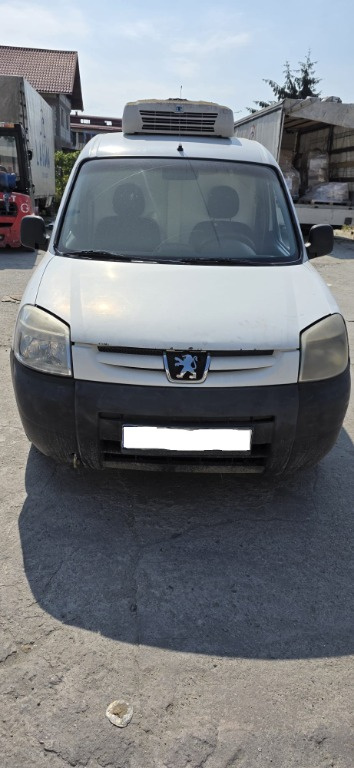 Dezmembrari Peugeot Partner 2.0 HDI cod motor RHY 66 kw/ 90 cp ,cu frig , transimie manuala an fabricatie 2004