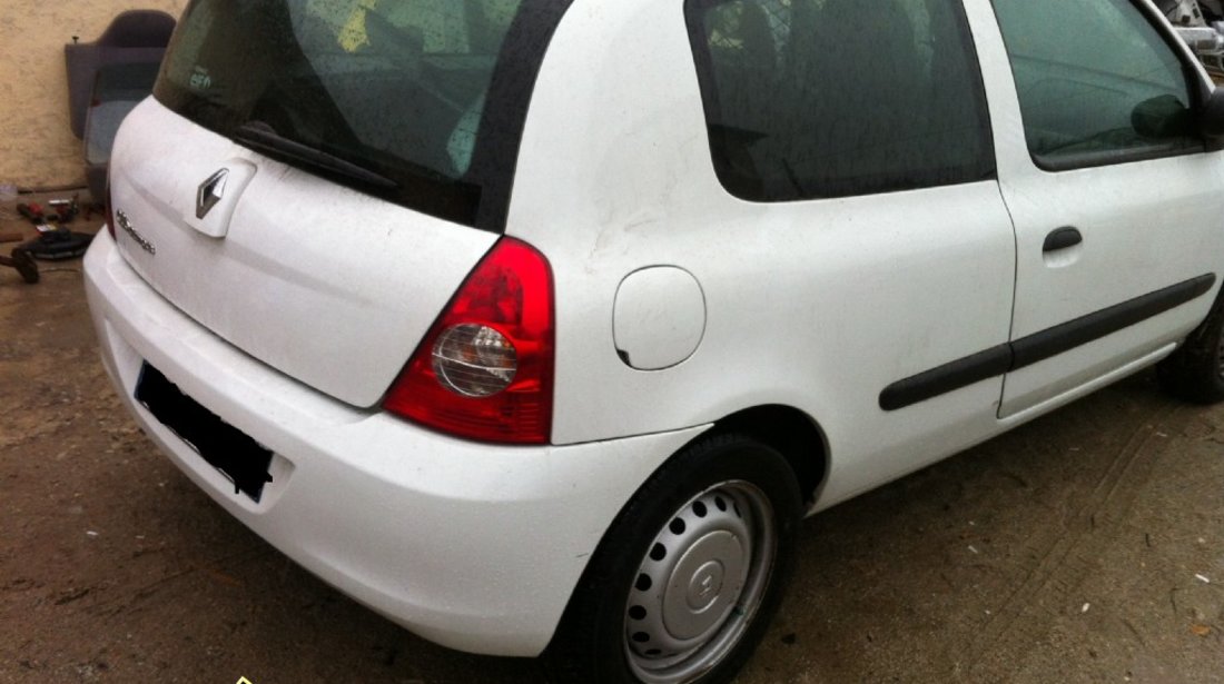 Dezmembrari renault clio berlina hatchbach