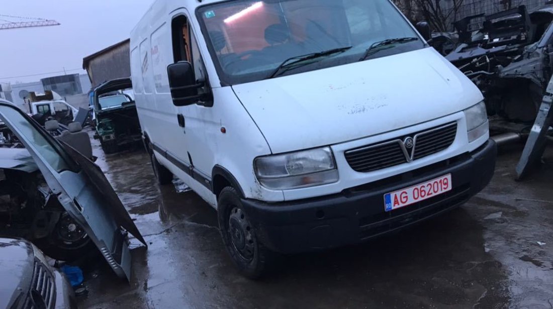 Dezmembrari renault master 2.2 dci 90 cp 2004