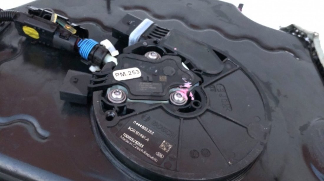 Dezmembrari Rezervor Adblue Complet Oe Volkswagen Sharan 2 7N 2011→ 5Q0131969A