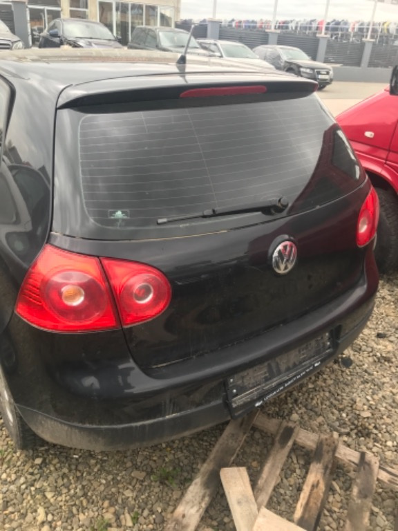 Dezmembrari Vw Golf 5