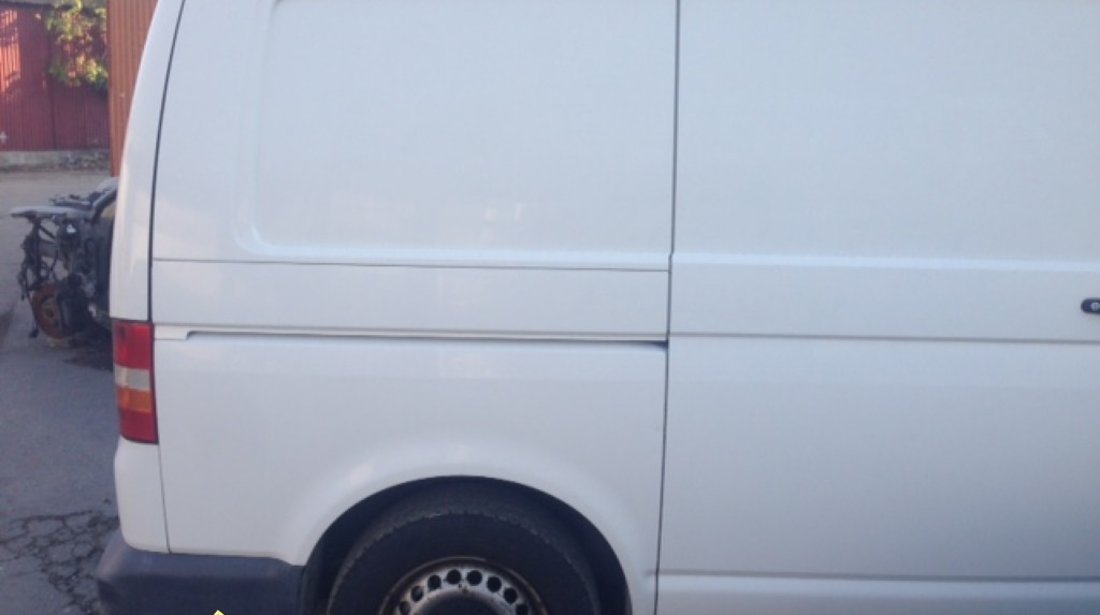 Dezmembrari VW Transporter T5 2 5 diesel an 2005