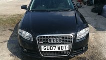 Dezmembrez 2006 Audi A4 2,0 TDI motor BRE cutie JZ...