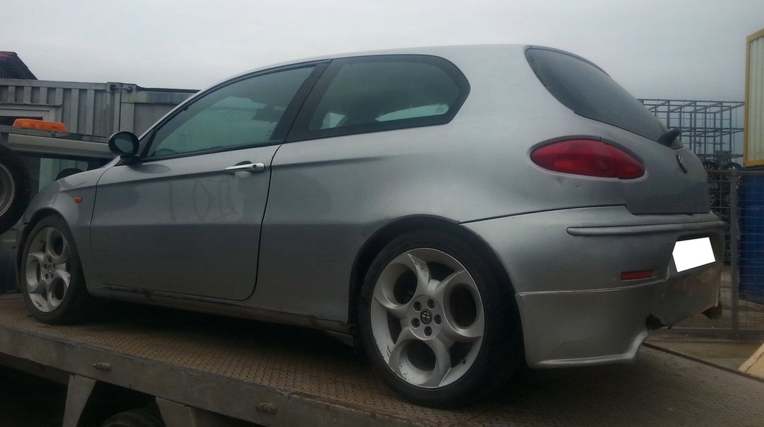 Dezmembrez Alfa Romeo 147, an fabr. 2001, 2.0i