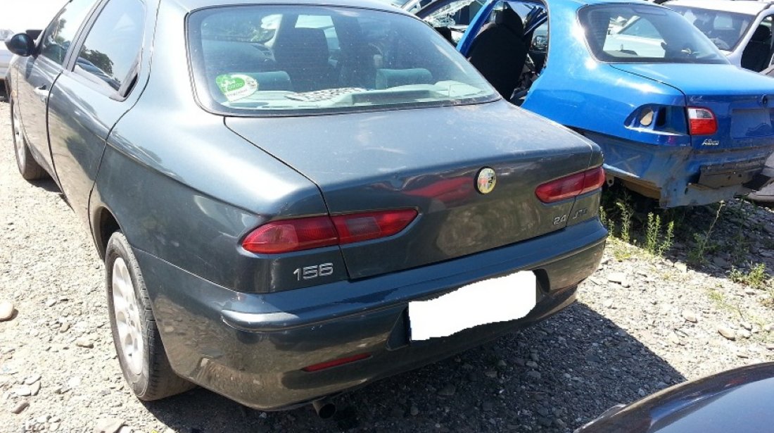 Dezmembrez Alfa Romeo 156 motor 2 4 jtd an 2001