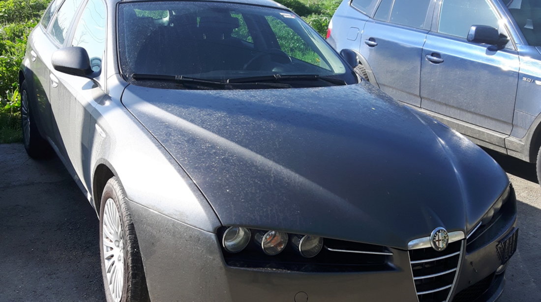 Dezmembrez Alfa Romeo 159 sportwagon 2.2i JTS Twin Phaser 2008