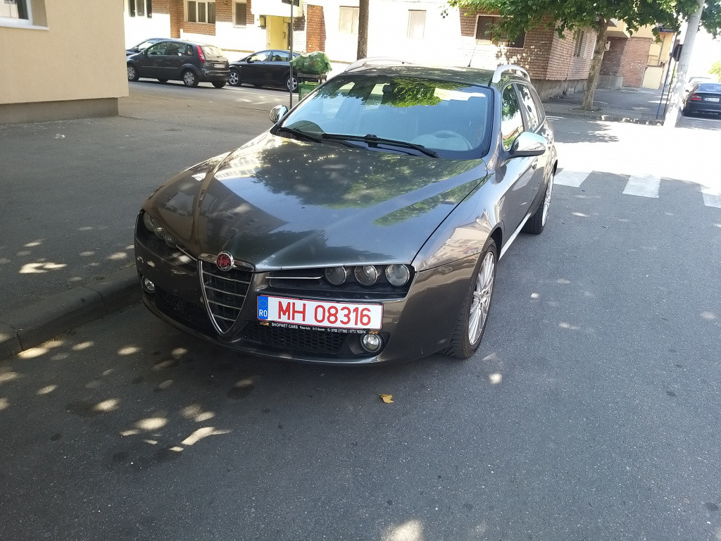 Dezmembrez alfa romeo 159 sportwagon 2.4 jtdm 210 cai cutie automata