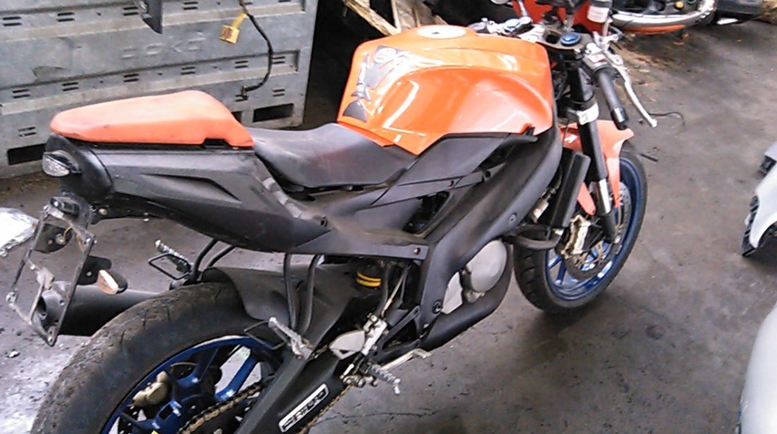 Dezmembrez aprilia rs 125 an 2007