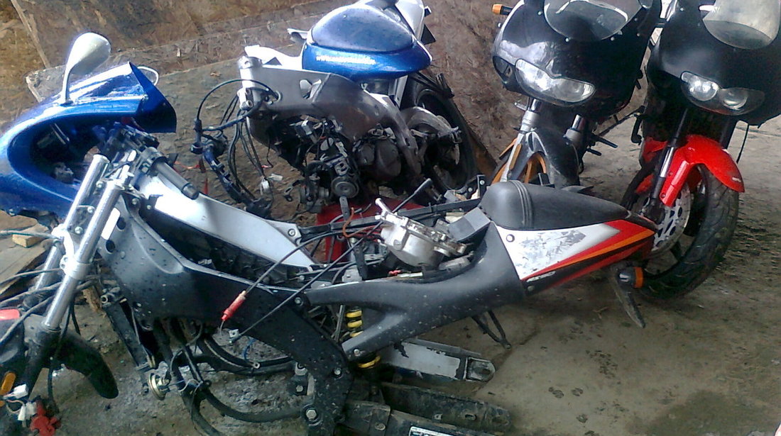 dezmembrez aprilia rs 125