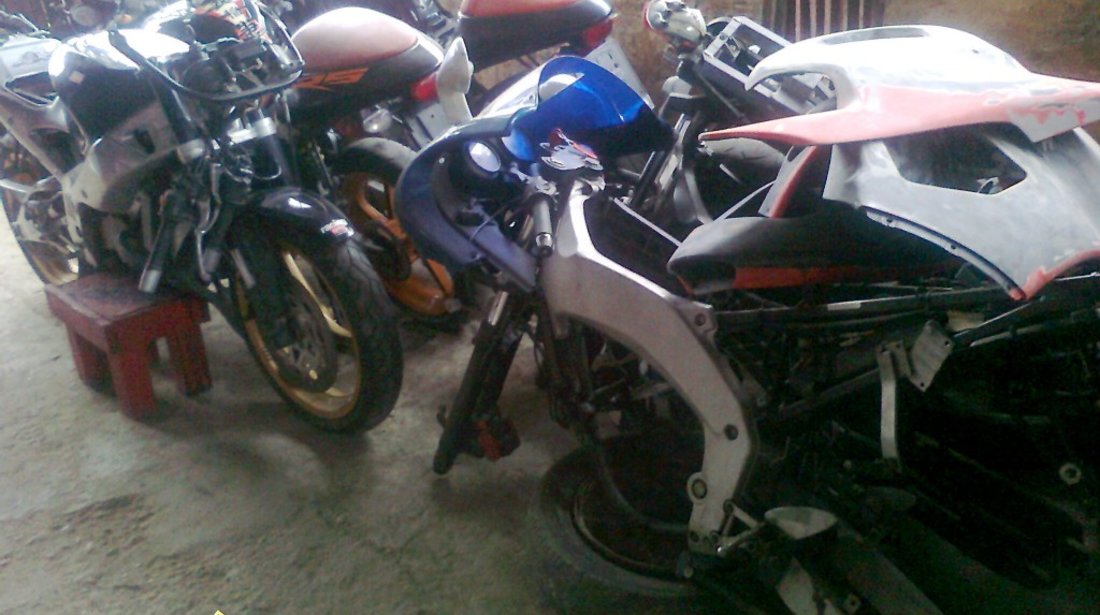 Dezmembrez aprilia rs derbi gpr yamaha tzr