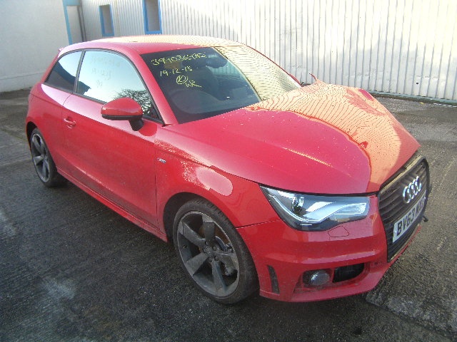 Dezmembrez Audi A1, 1.6 tdi, orice piesa!