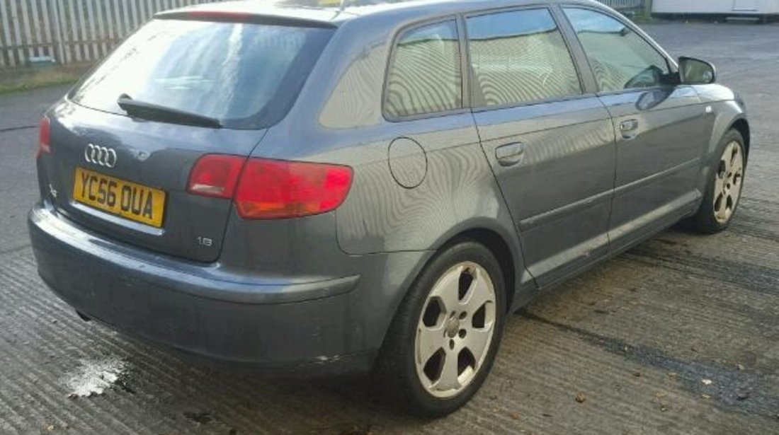 Dezmembrez Audi A3 1.6benzina 2006