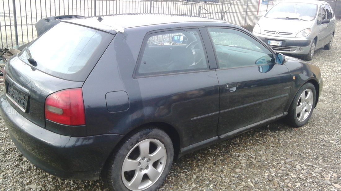 Dezmembrez Audi A3 1.8 benzina din 1998