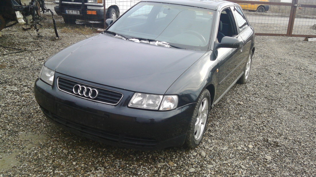 Dezmembrez Audi A3 1.8 benzina din 1998