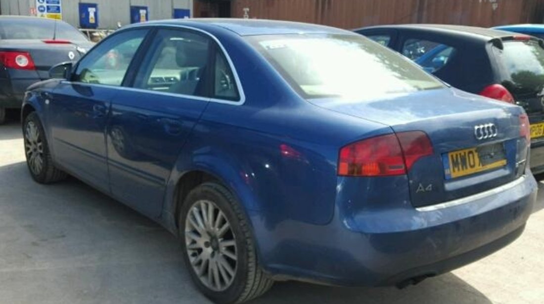 Dezmembrez Audi A4 2.0tdi