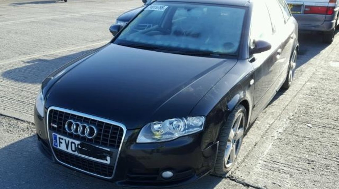 Dezmembrez Audi A4 8ED 2.0tdi