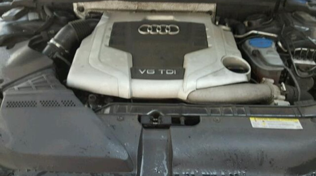 Dezmembrez Audi A4 8K 2.0tdi