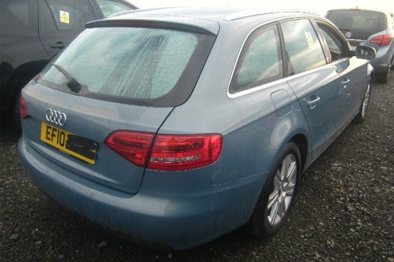 Dezmembrez Audi A4 8k combi