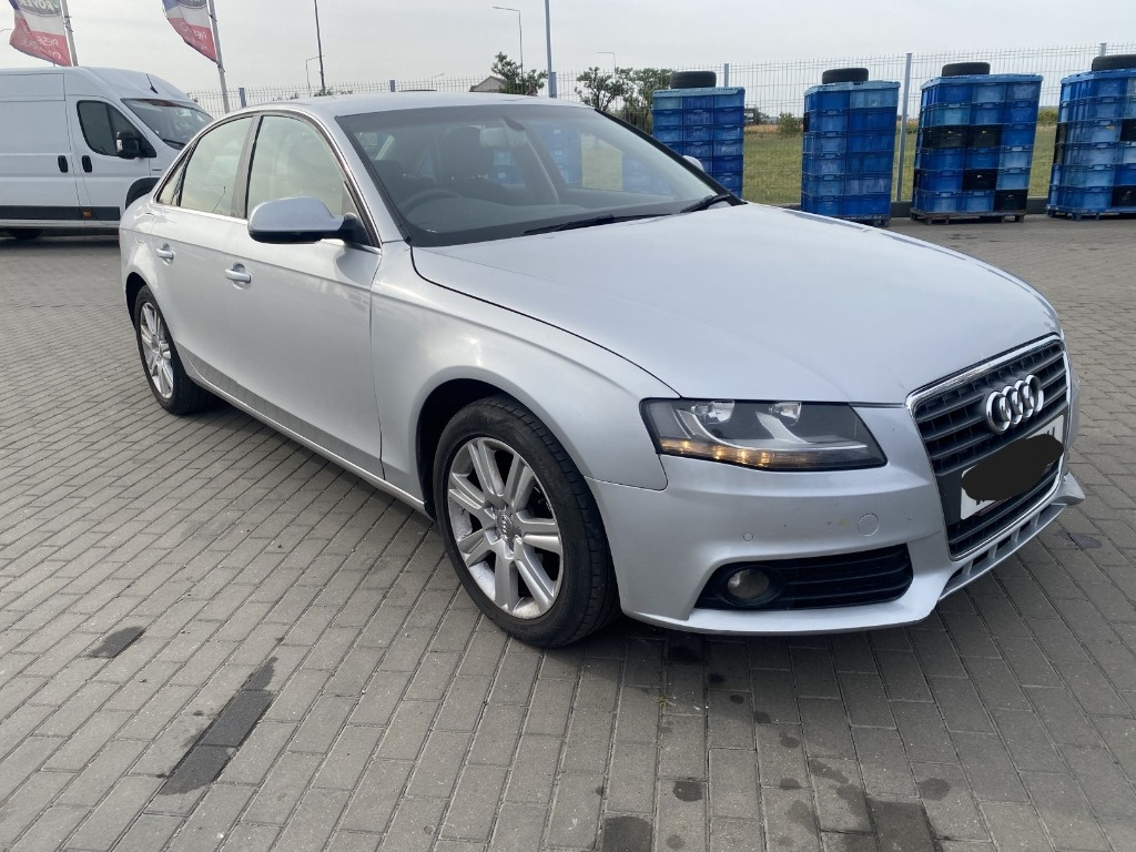 Dezmembrez Audi A4 8K2 B8 2.0 TDI 2011
