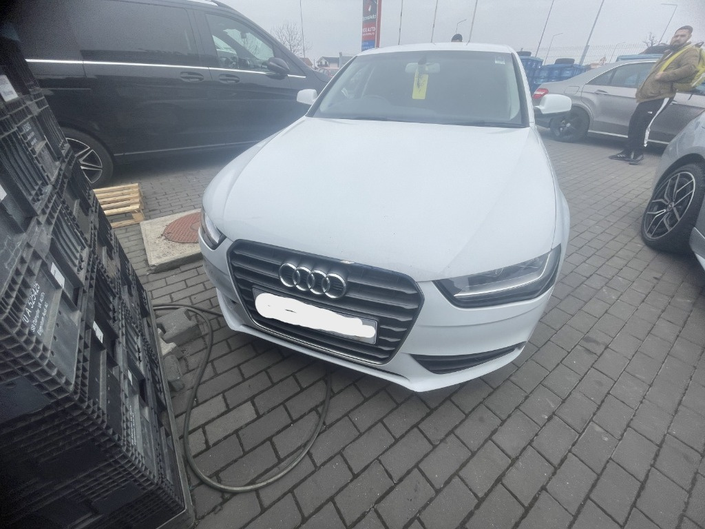 Dezmembrez Audi A4 (8K2, B8) facelift 2.0 TDI 2013, CJC