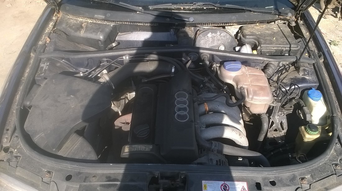 Dezmembrez Audi A4, an 1999, motor 1.6 benz, orice piesa