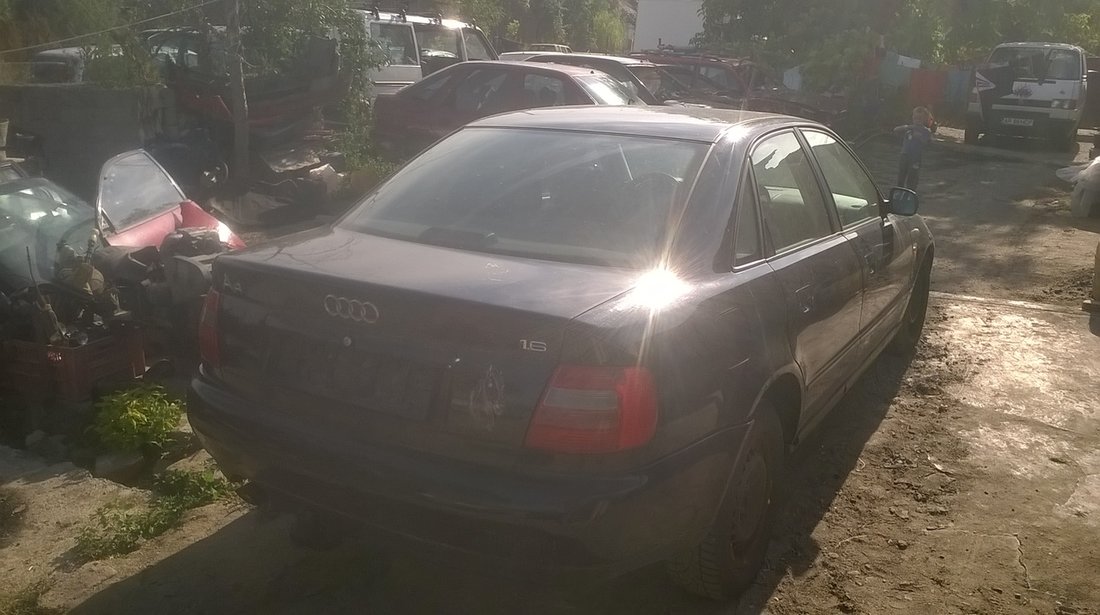 Dezmembrez Audi A4, an 1999, motor 1.6 benz, orice piesa