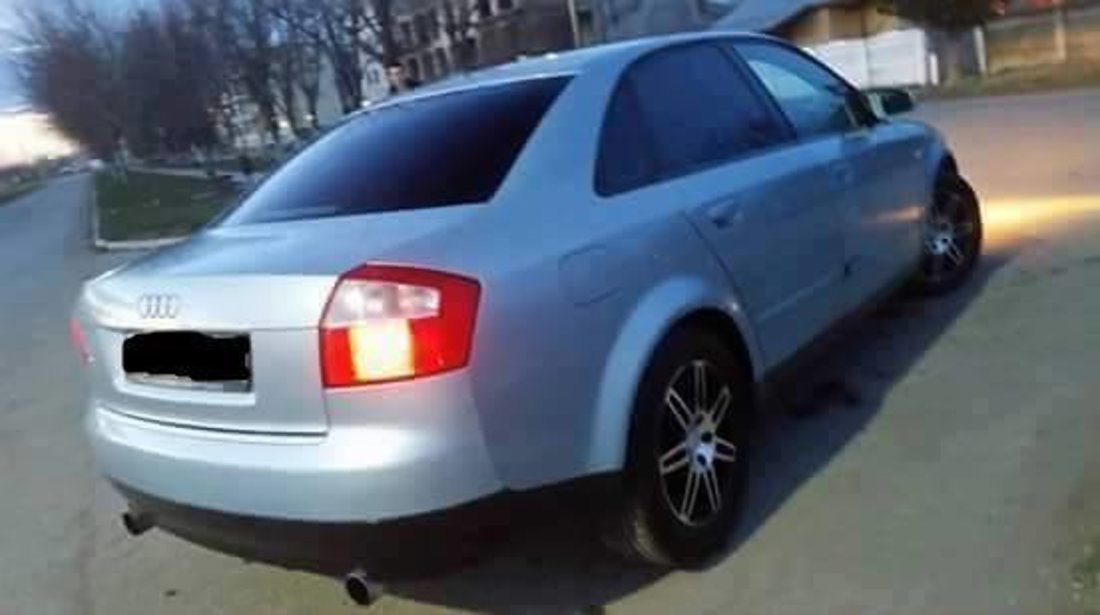 dezmembrez audi a4 an 2002