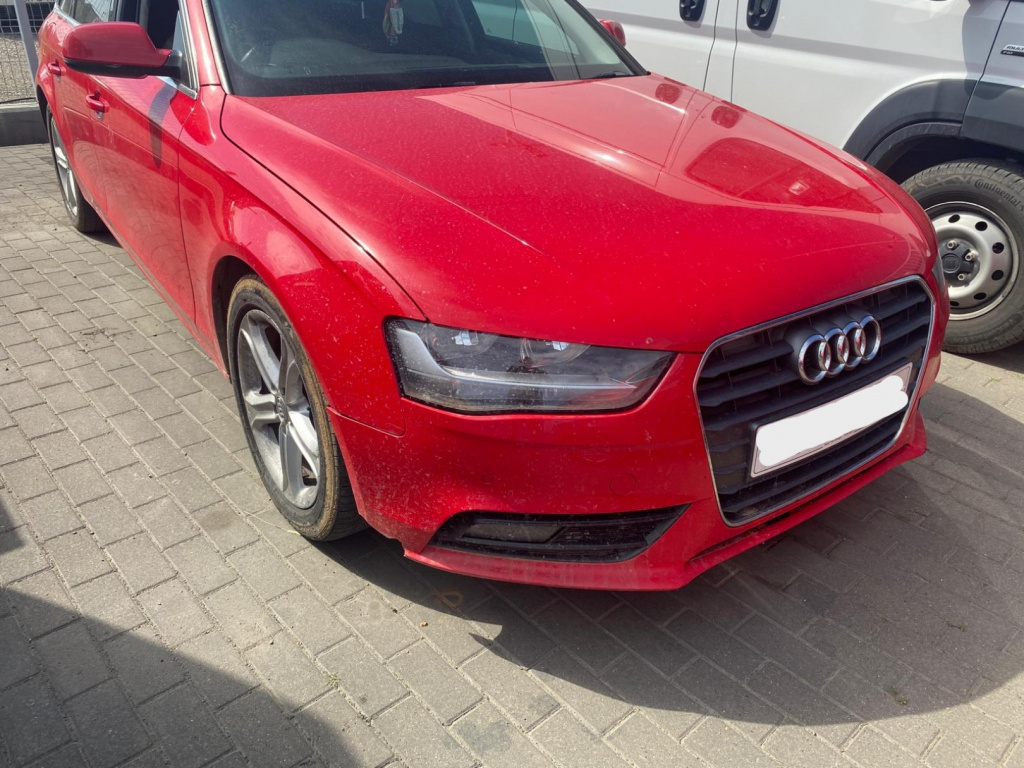 Dezmembrez Audi A4 Avant (8K5, B8) 2.0 TDI 2013, CGLD