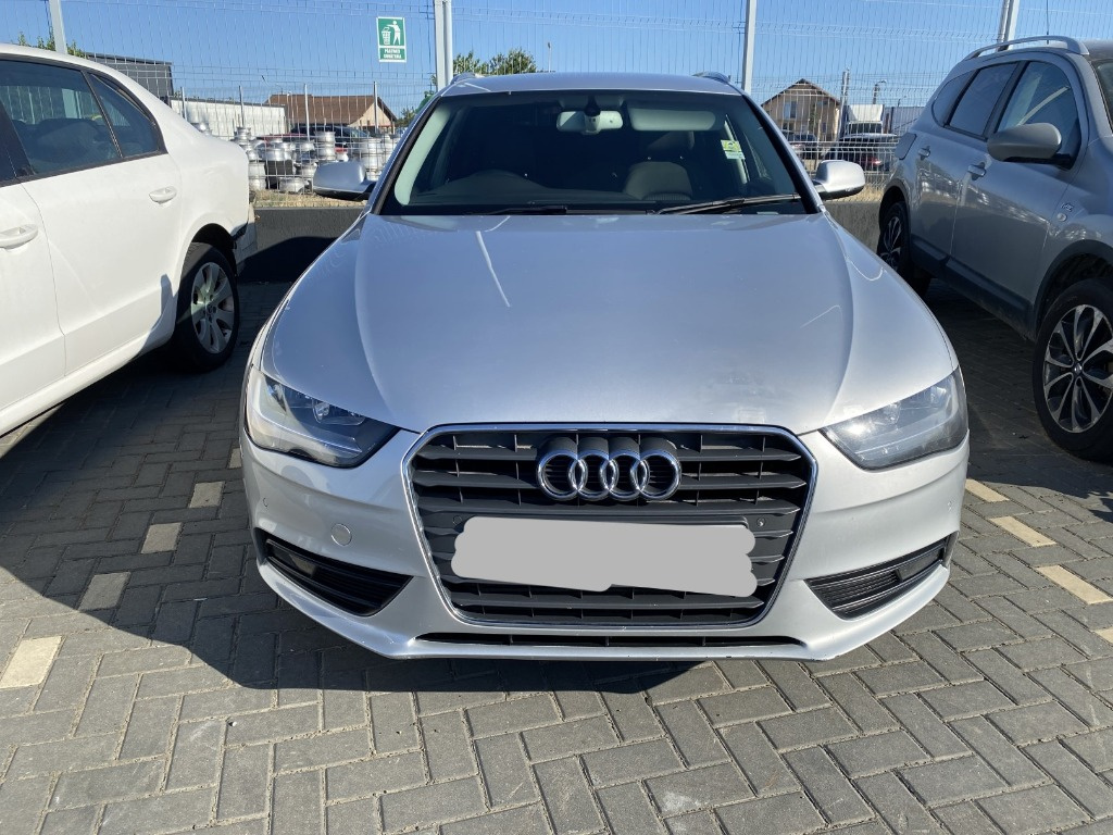 Dezmembrez Audi A4 Avant (8K5, B8) facelift 2.0 TDI 2012 CJCA