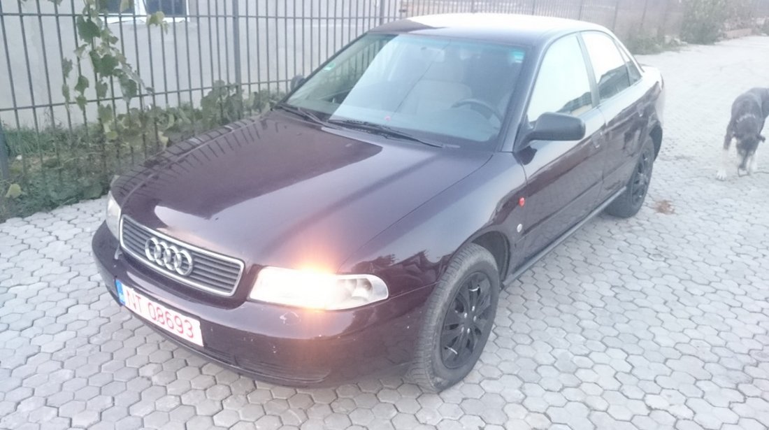 Dezmembrez Audi A4 B5 1.8 Benzina