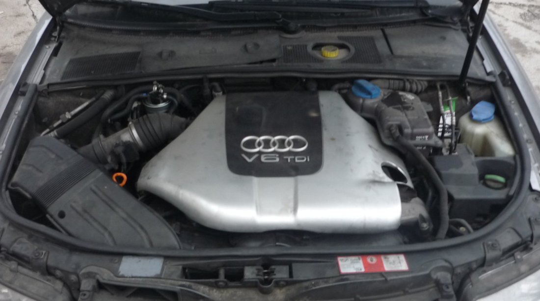 Dezmembrez Audi A4 B6, 2.5tdi AYM, 155cp, an 2003, volan stanga