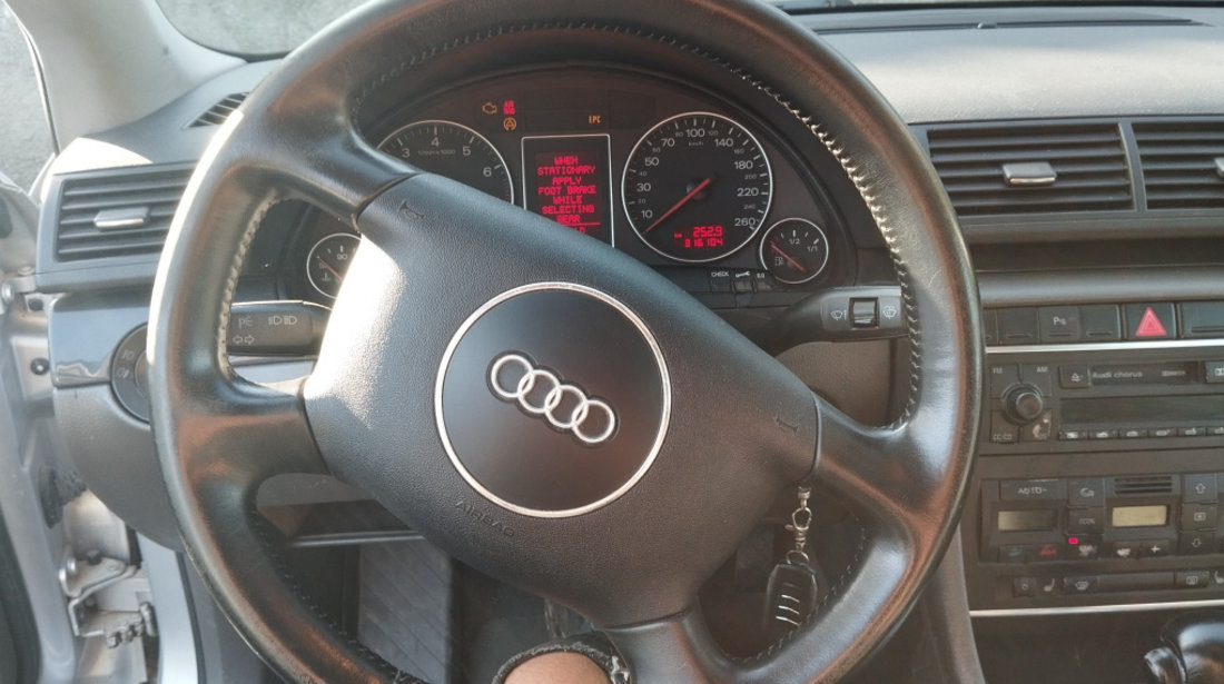 Dezmembrez Audi A4 B6 (8E) 2000 - 2004 2.0 ALT ( CP: 130, KW: 96, CCM: 1984 ) Benzina