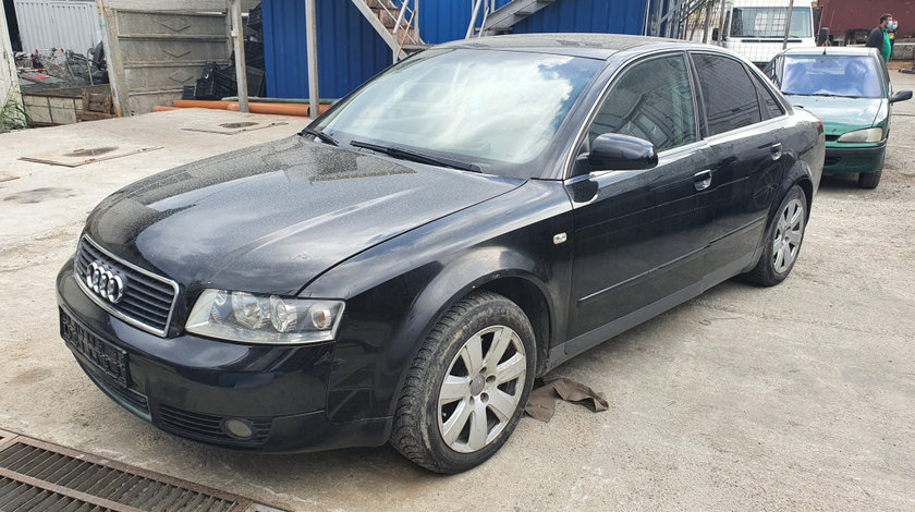 Dezmembrez Audi A4 B6 (8E) 2000 - 2004 2.5 TDI Quattro AKE ( CP: 180, KW: 132, CCM: 2496 ) Motorina