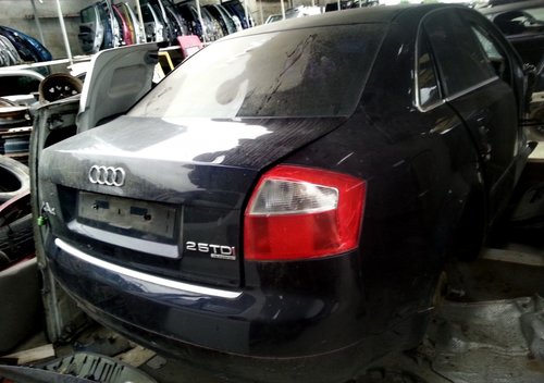 Dezmembrez Audi A4 B6 an fab 2004, 2.5 TDI, QUATTRO.
