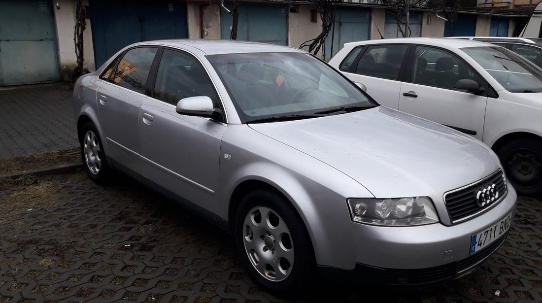 Dezmembrez AUDI A4 B6, berlina, motor 2.0(1984cmc) ALT, Benzina 130 CP, 2001,CVM 5 tr, Argintiu LY7W