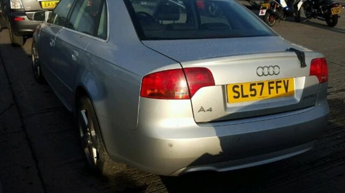 Dezmembrez Audi A4 B7, 2.0tdi 2007