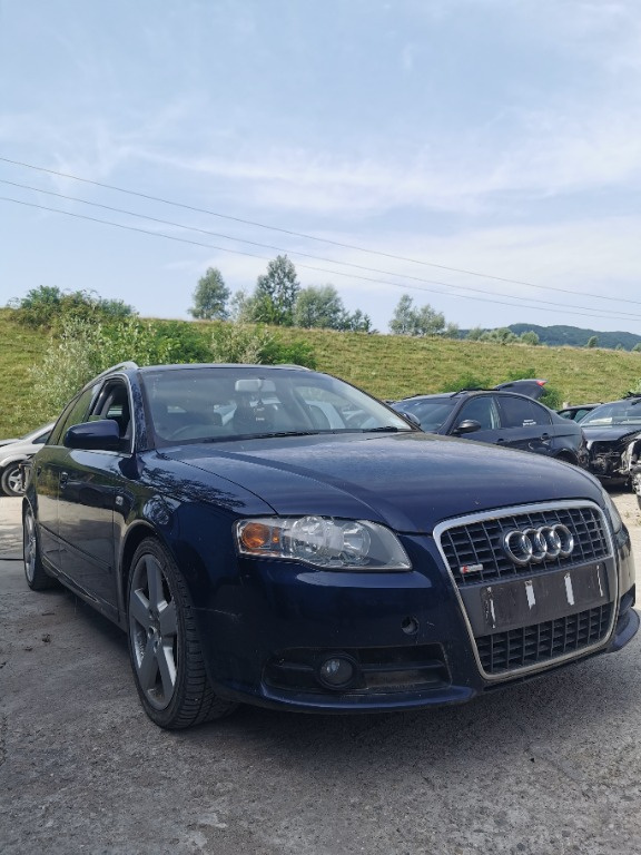 Dezmembrez Audi A4 B7 S-Line 2.0tdi BRE culoare LZ5J
