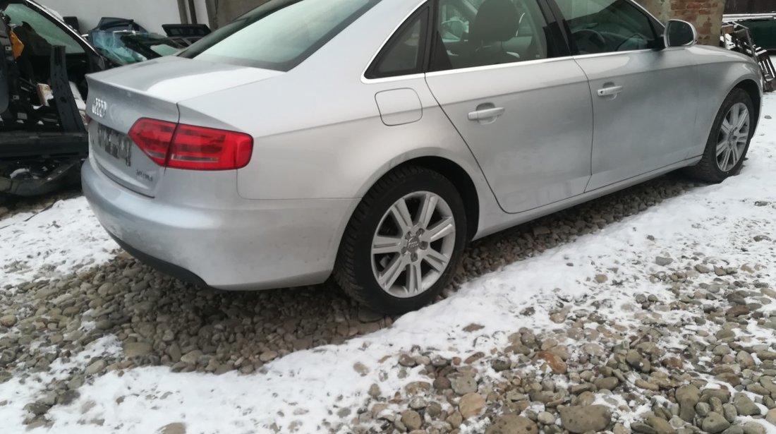 Dezmembrez Audi A4 B8 2.0 tdi 103 kw motor CAGA CAG din 2010