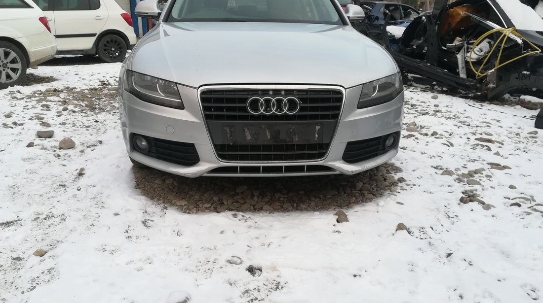 Dezmembrez Audi A4 B8 2.0 tdi 103 kw motor CAGA CAG din 2010