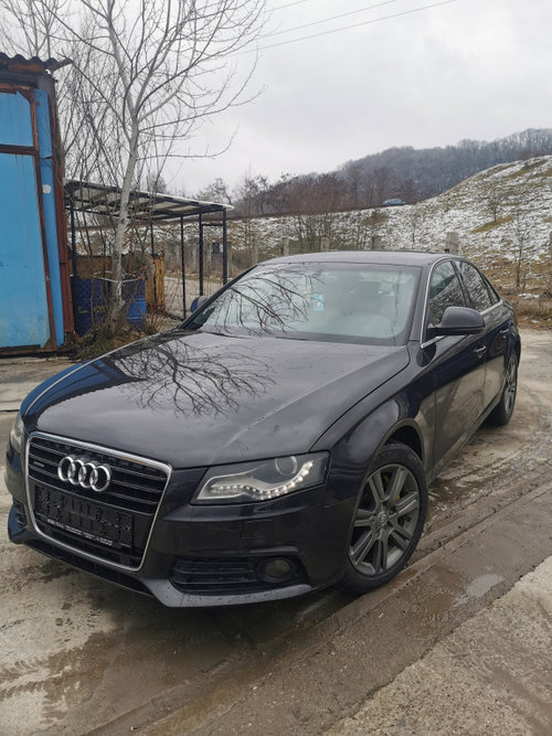 Dezmembrez Audi A4 B8 2009 3.0tdi Quattro cod motor Capa, cod culoare LZ7L