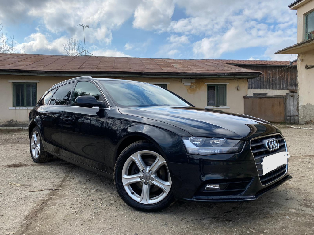 Dezmembrez Audi A4 B8 Facelift 2.0 tdi combi CJCA
