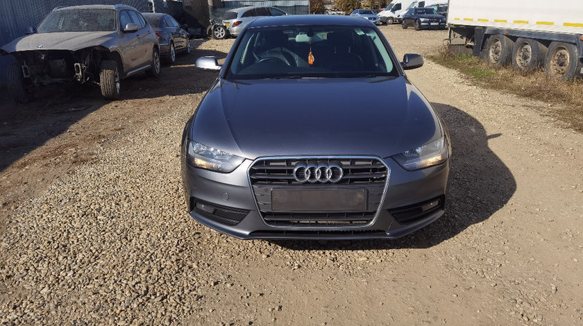 Dezmembrez Audi A4 B8 facelift an 2012 Motor 2.0 diesel CJC