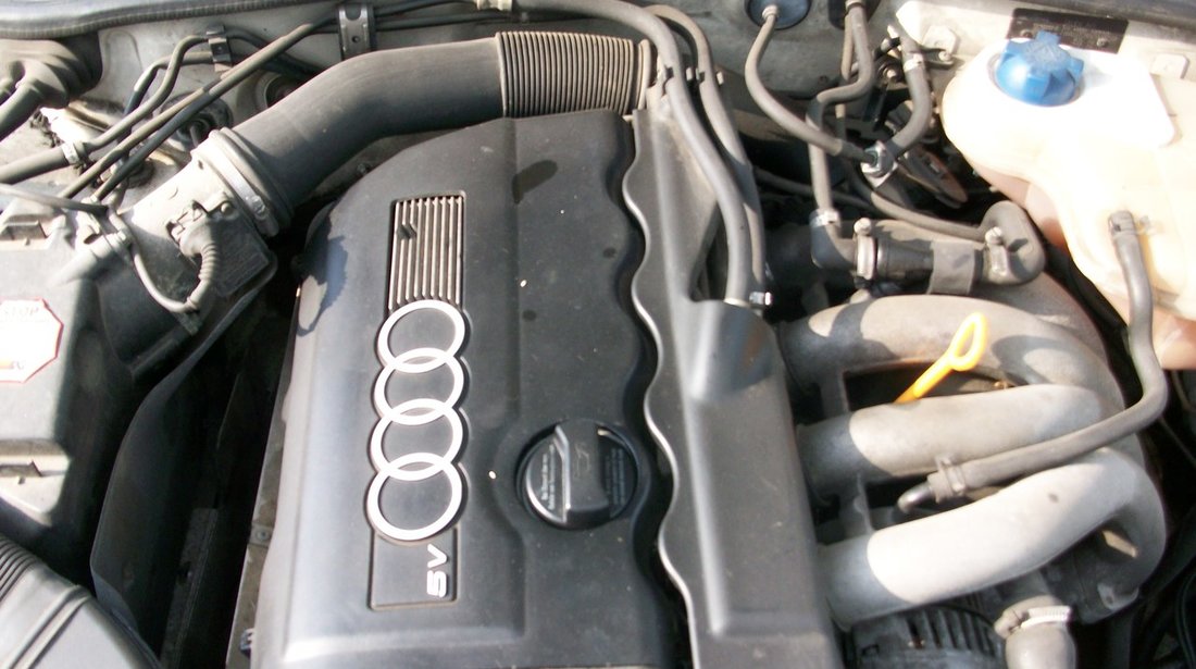 dezmembrez audi a4 motor 1,8 turbo