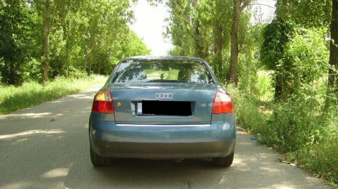 Dezmembrez Audi A4