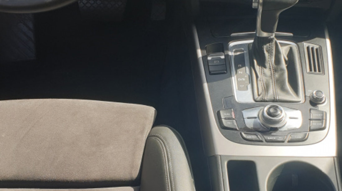 Dezmembrez Audi A5 berlina 2.0 CGL automat 2014