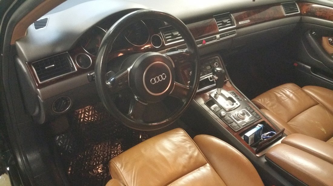 Dezmembrez Audi A8 4.0 TDi V8 an 2005, piese din dezmembrari auto Bacau