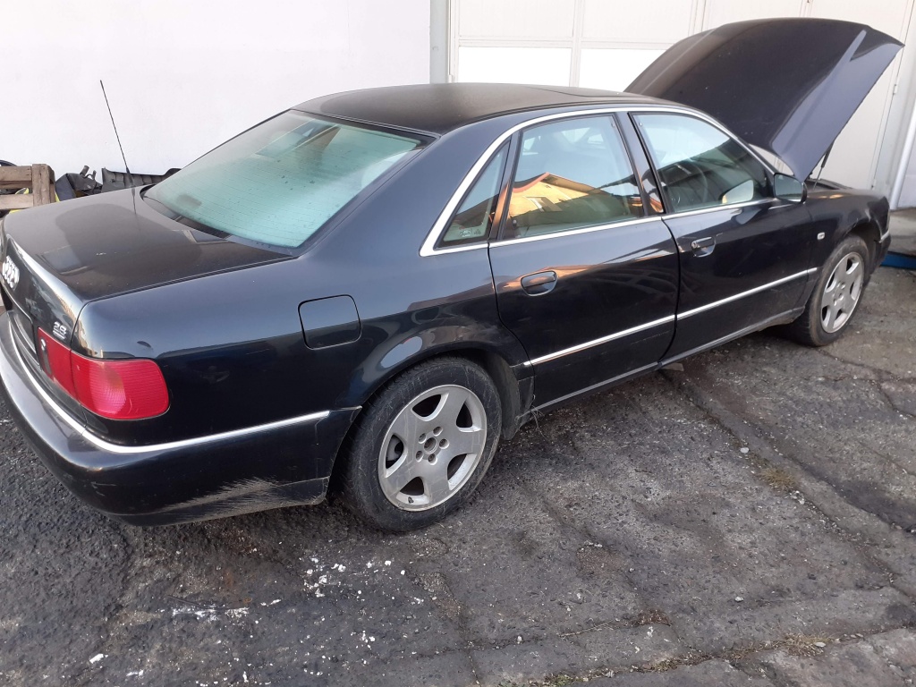 Dezmembrez Audi A8 D2 4D 1994 ~ 2002 Aluminiu UK 2.8 V6 30V Benzina Quattro 4x4 Automat Tiptronic Negru Trapa