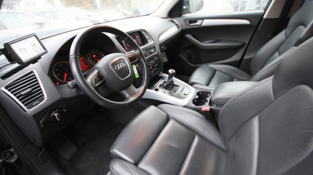 Dezmembrez Audi Q5 2.0 TDI