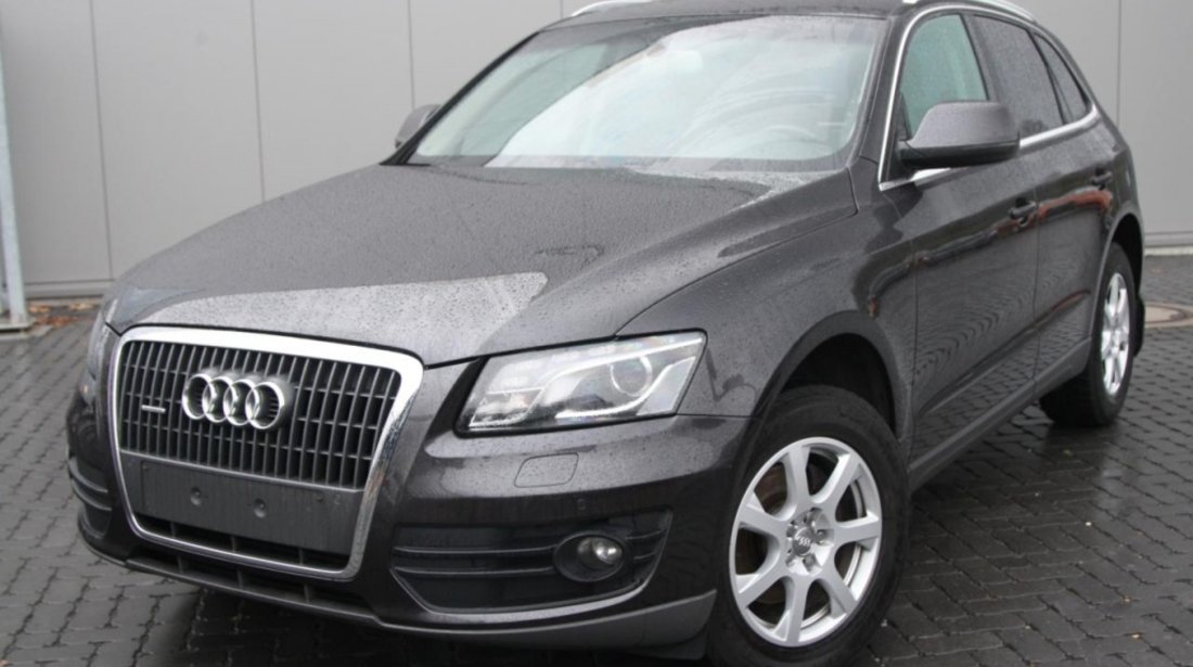 Dezmembrez Audi Q5 2.0 TDI