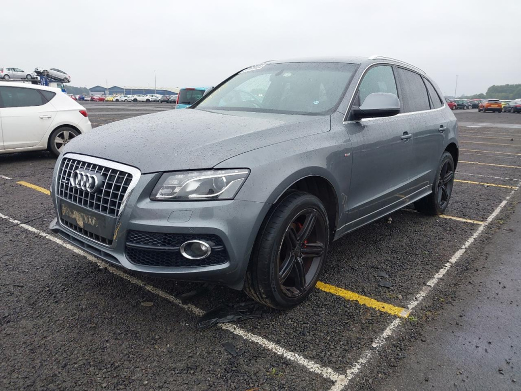 Dezmembrez AUDI Q5 (8RB) [Fabr 2008-2016] S-line